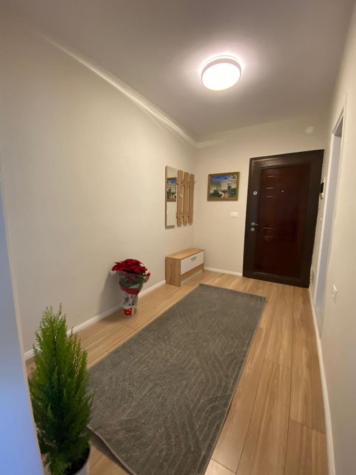 Emmas Place- Modern Por Miqesor Ne Qender Te Elbasanit 公寓 Elbasan