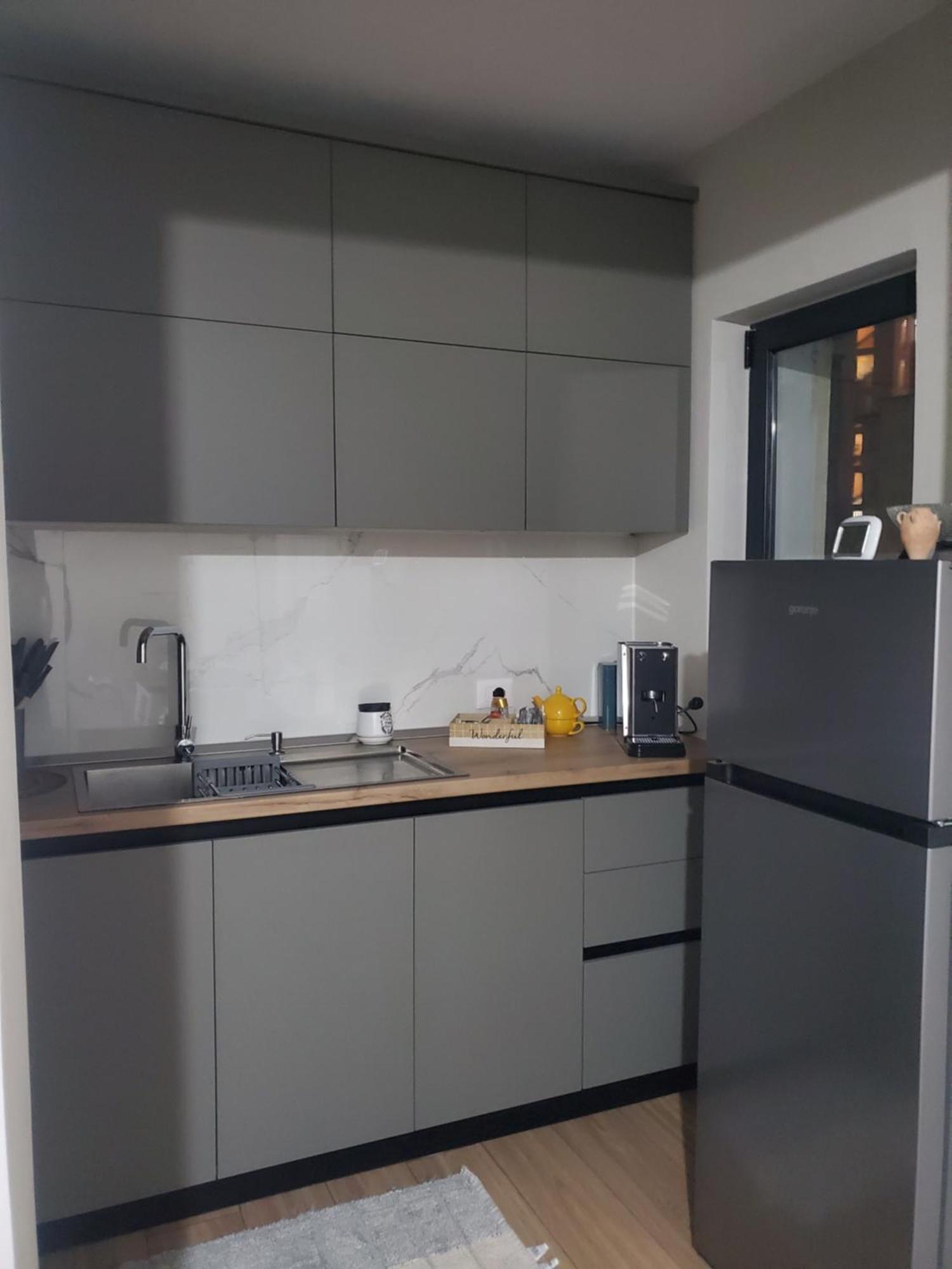 Emmas Place- Modern Por Miqesor Ne Qender Te Elbasanit 公寓 Elbasan